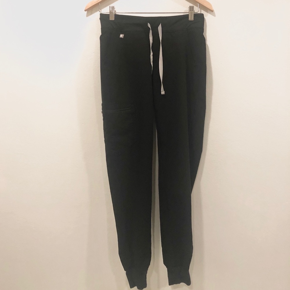 Figs XS Black scrubs (top and joggers)